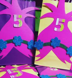 Candy bag trolls of poppy