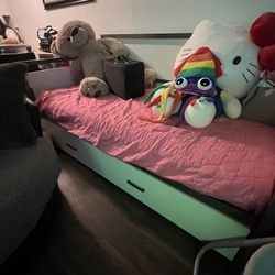 Cama Individual Con Compartimiento Doble Incluye Un Colchón Exterior