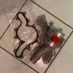 New Engine Water Pump Ford / Mazda
