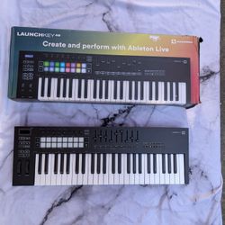 Novation Launchkey 49 Midi Controller Keyboard