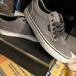 3 pairs of vans  READ DESCRIPTION