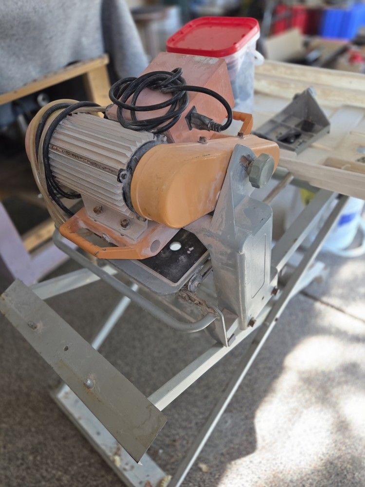 Tile Saw  Wet