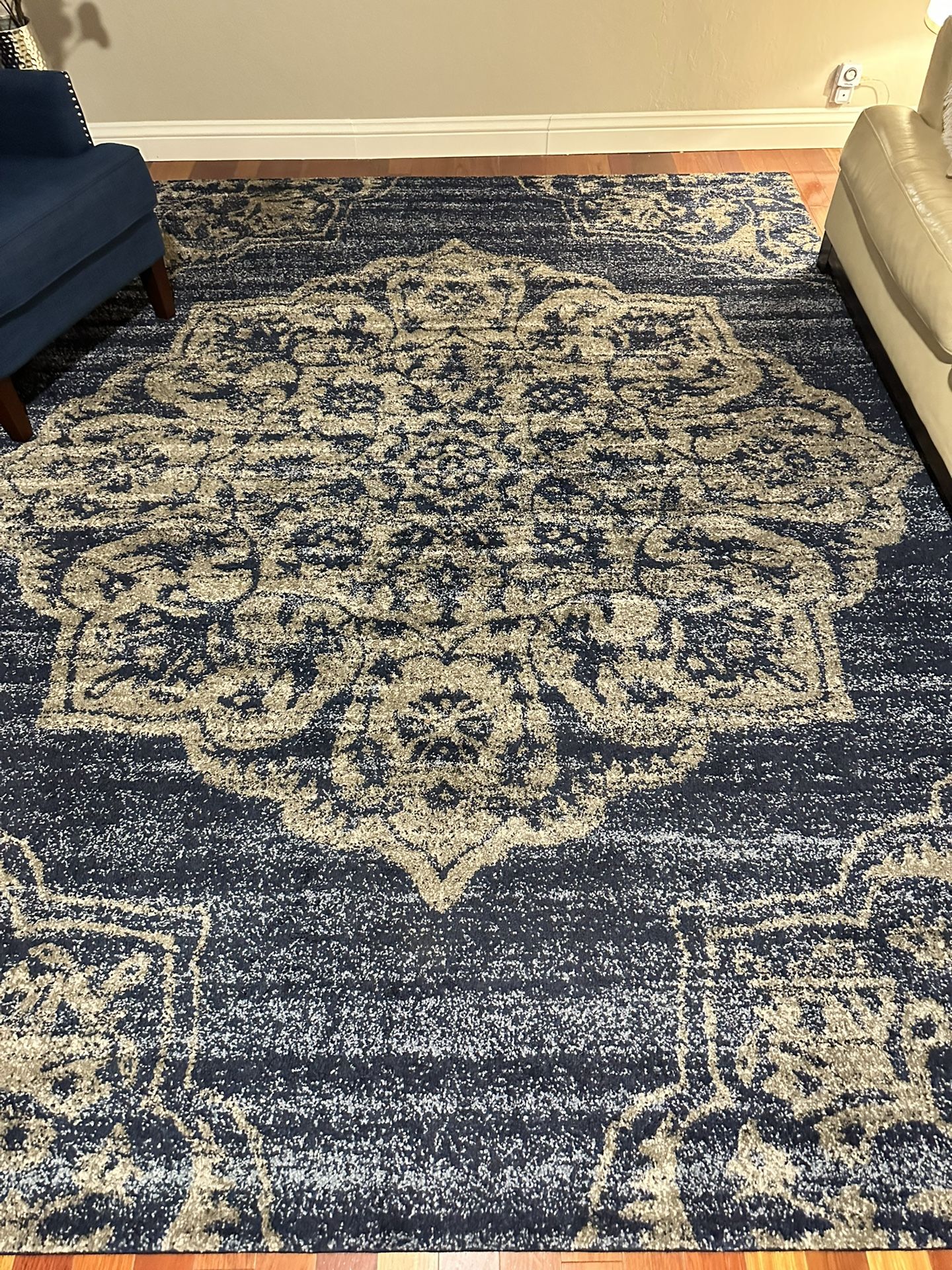 Rug 8x10 Feet (Surya)
