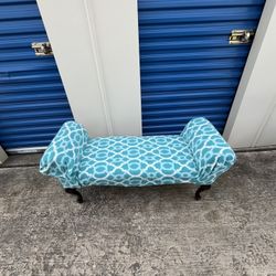 Antique  looking Ottoman $29