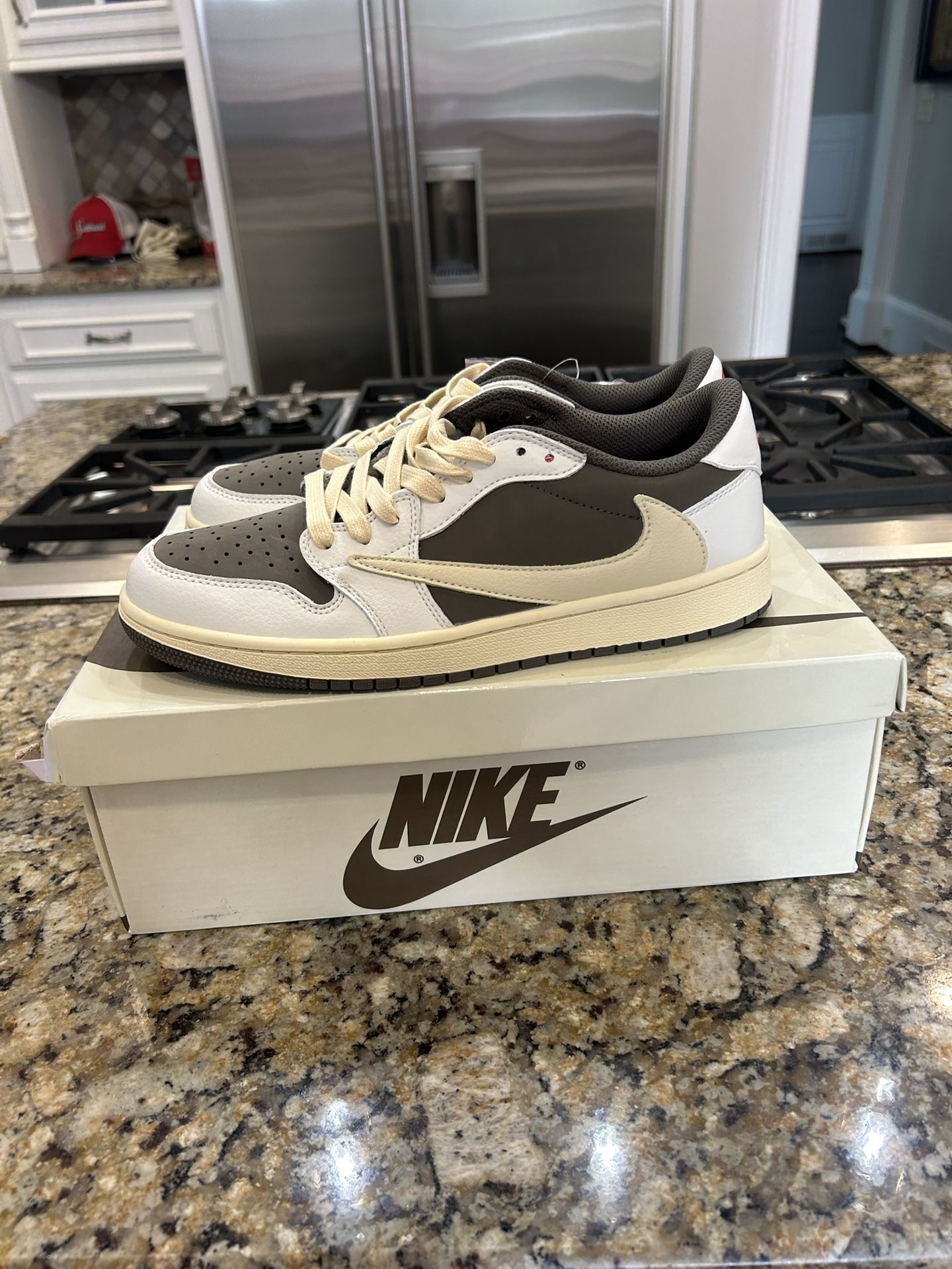 Jordan 1 Travis Scott Mocha Size 9.5