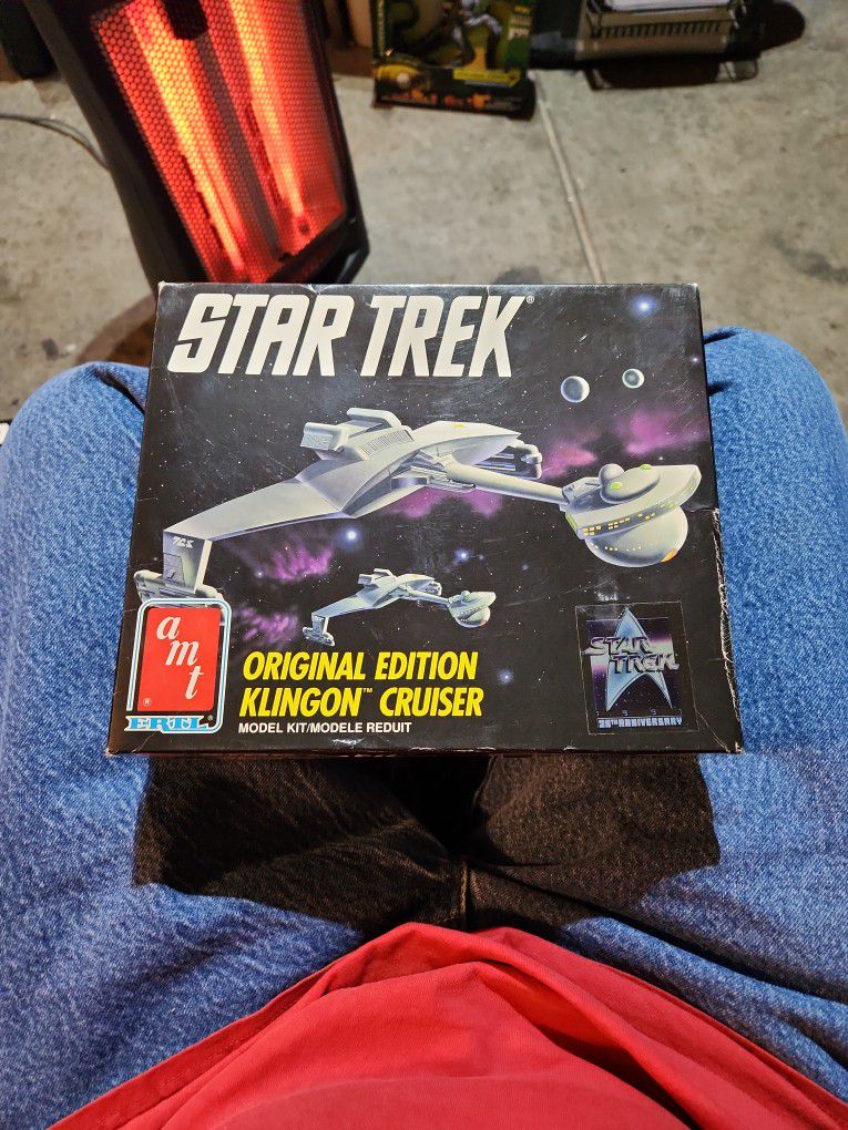 Star Trek Klingon Cruiser Model Kit