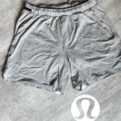 Lululemon Shorts, Size Large