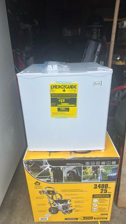 Small fridge (New)