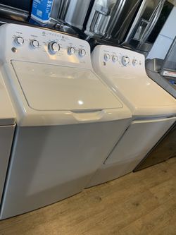 GE Top Load Washer And Dryer Set