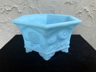 FENTON Satin Blue Glass Hexagonal Chrysanthemum Bowl/Planter