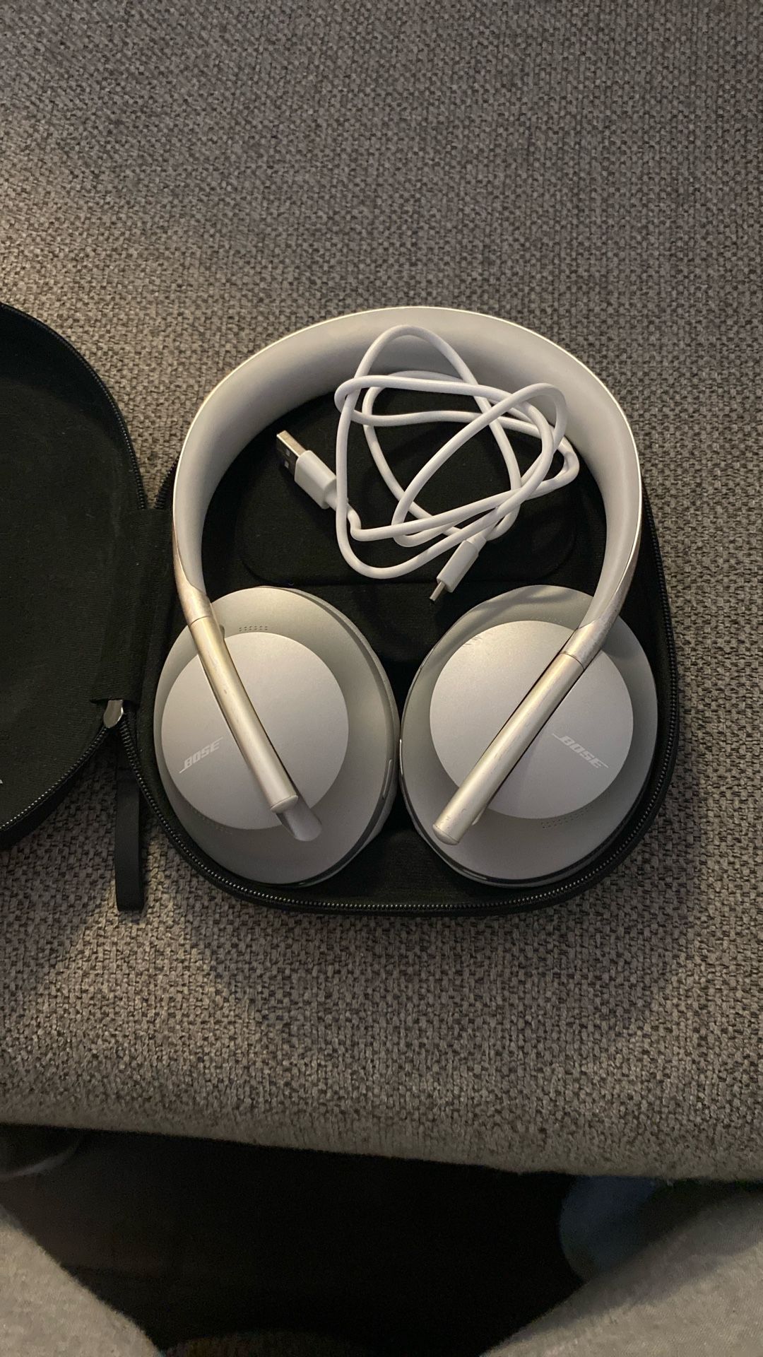 Bose Noise cancellation Headphones 700