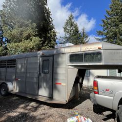 Horse Trailer With Living Quarters