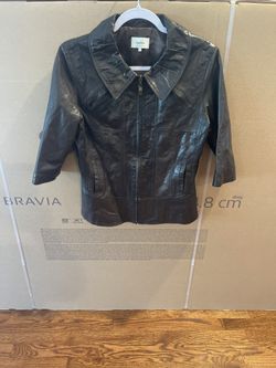 Neiman marcus exclusive womens leather Like New jacket size M, have been worn 2 times only