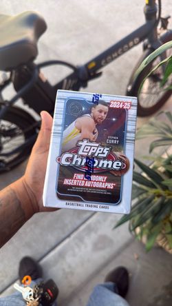 2024-25 Topps Chrome Basketball Trading Cards Box