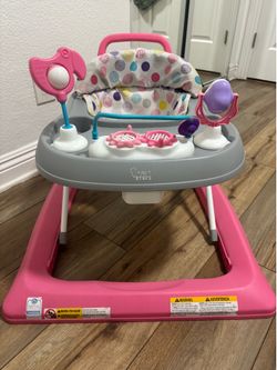 Baby girl walker 20$