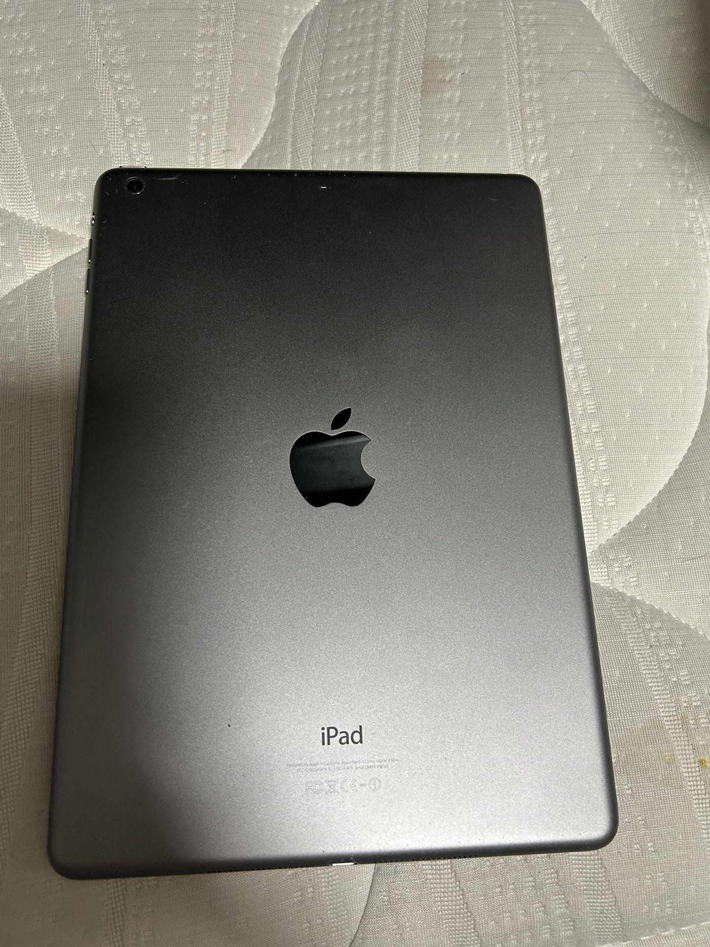 2 Broken IPAD Parts Only