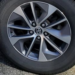 RAV 4 STOCK RIMS (2)