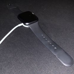 Apple Watch Series 4 - 44MM GPS & LTE