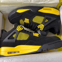 Jordan 4 Retro Yellow Thunder