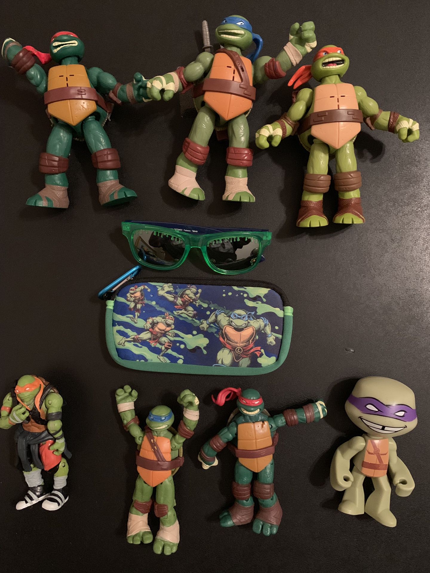 Teenage Mutant Ninja Turtles TMNT Collectible Set