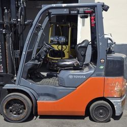 Toyota Forklift 6000 Lbs Capacity Quad Mast 