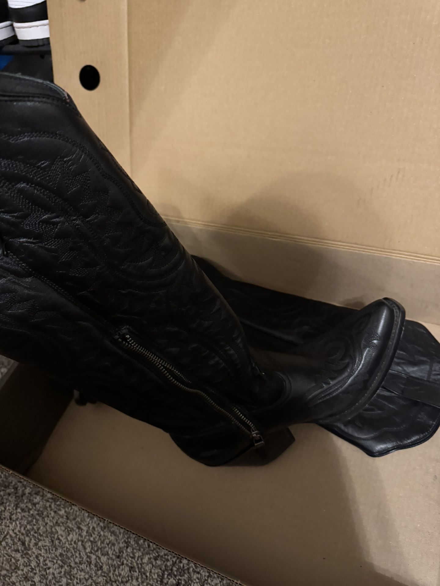 Ariat Cowgirl Boots