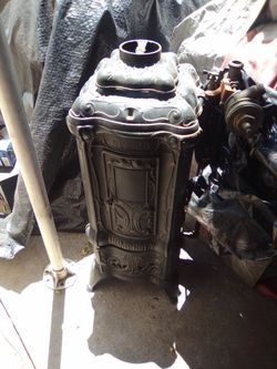 Humphrey company Kalamazoo, Michigan USA old cast iron heater unit