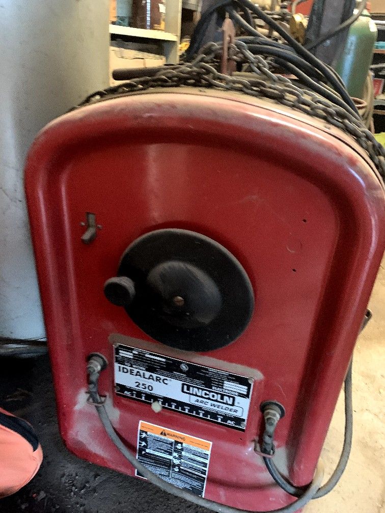 Lincoln Welder
