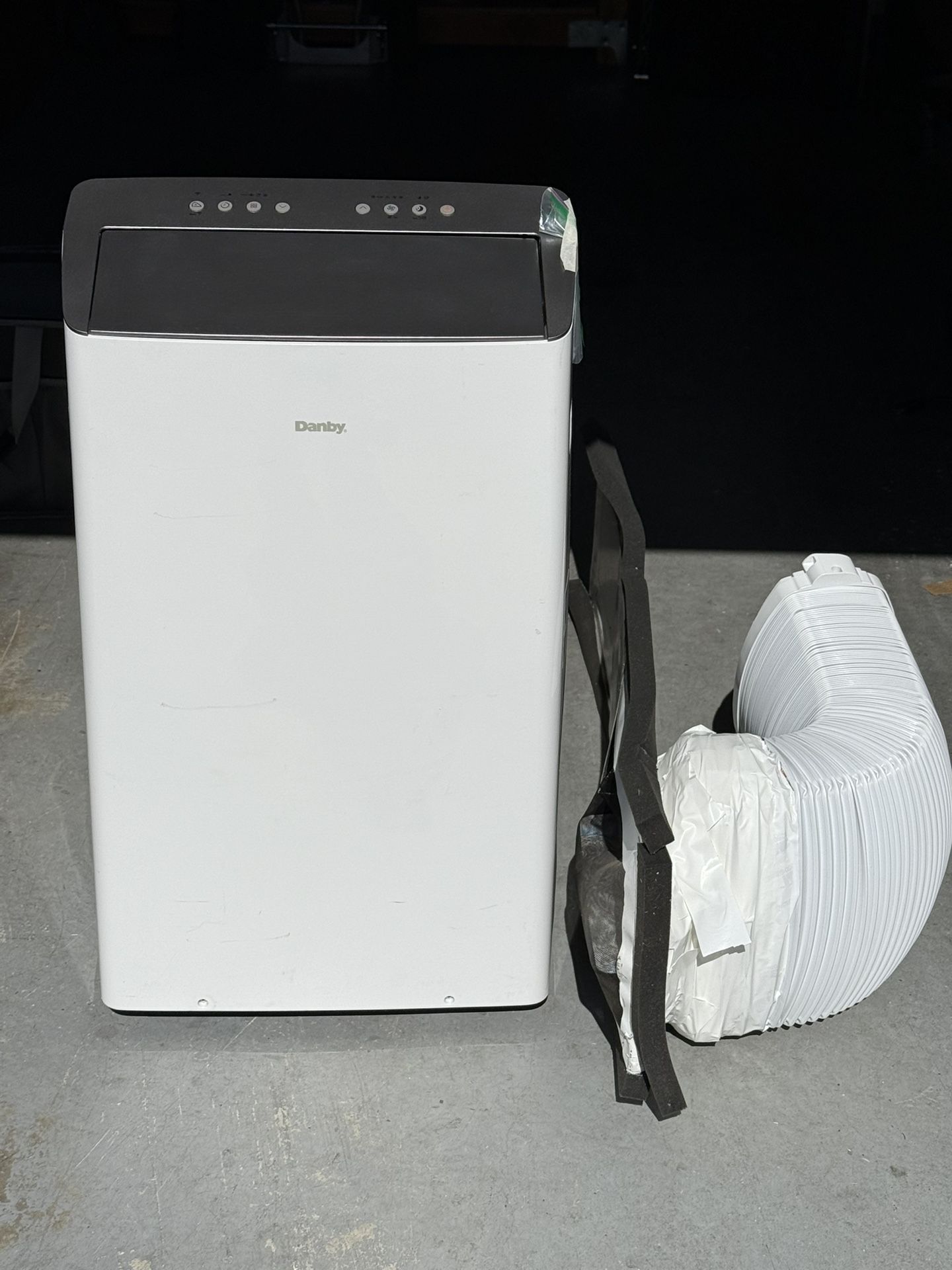 Danby DPA100B9IWDB-6 Portable AC, White