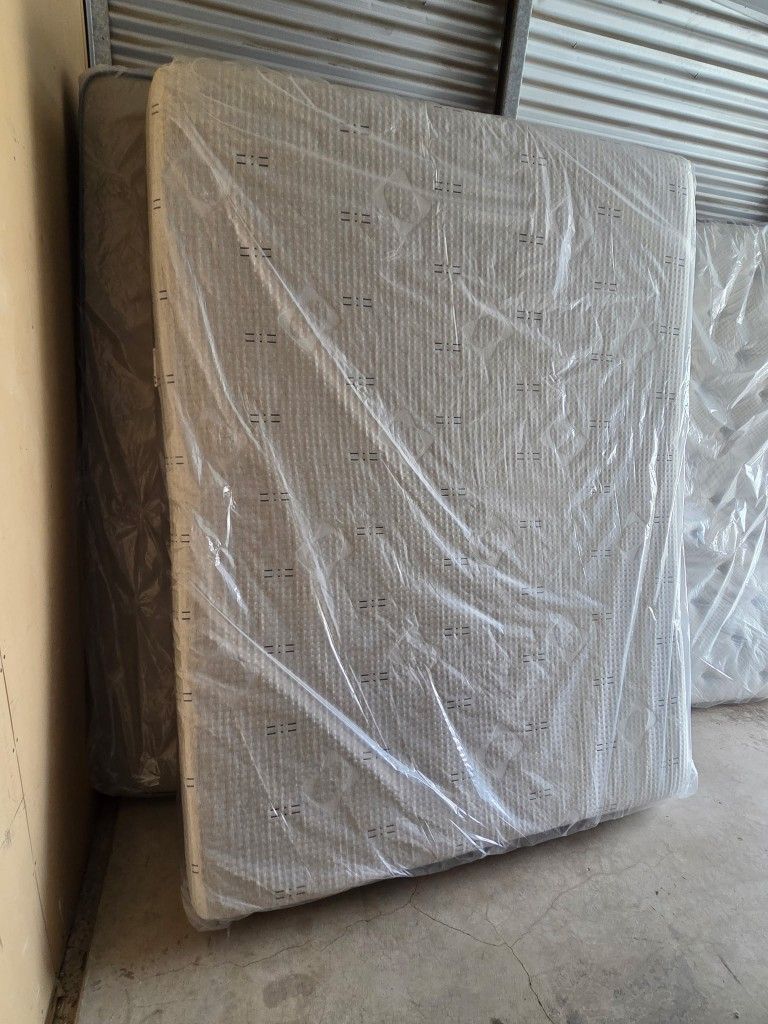 COLCHÓN QUEEN MEMORY FOAM 