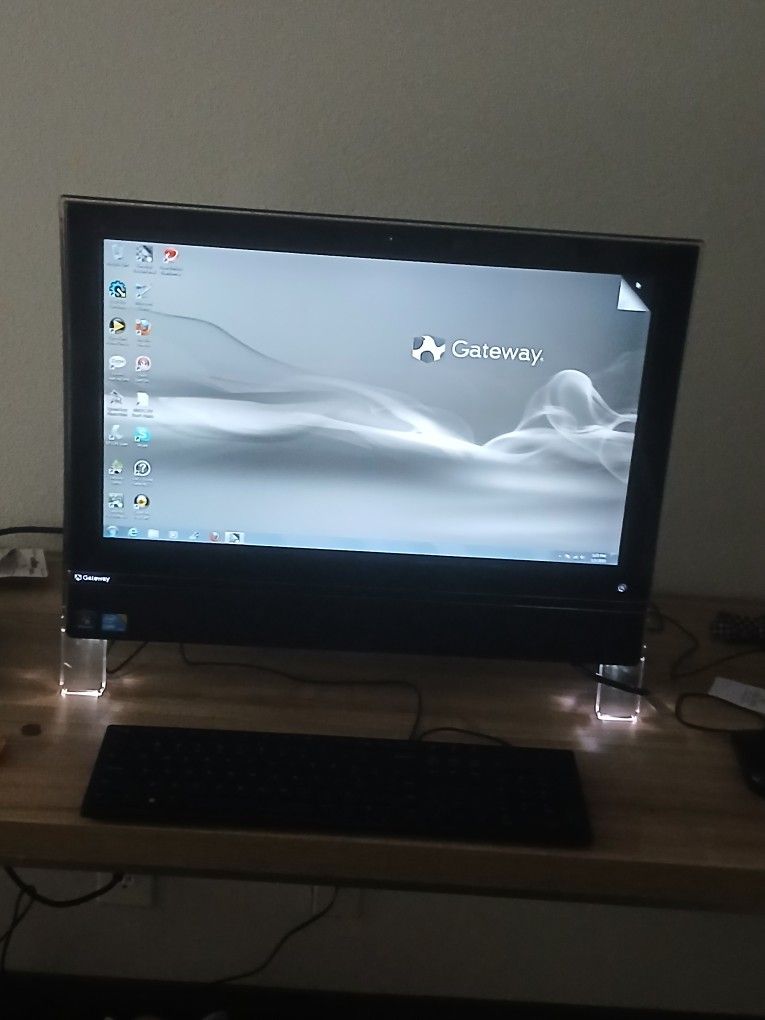 Gateway Desk Top Touch Screen