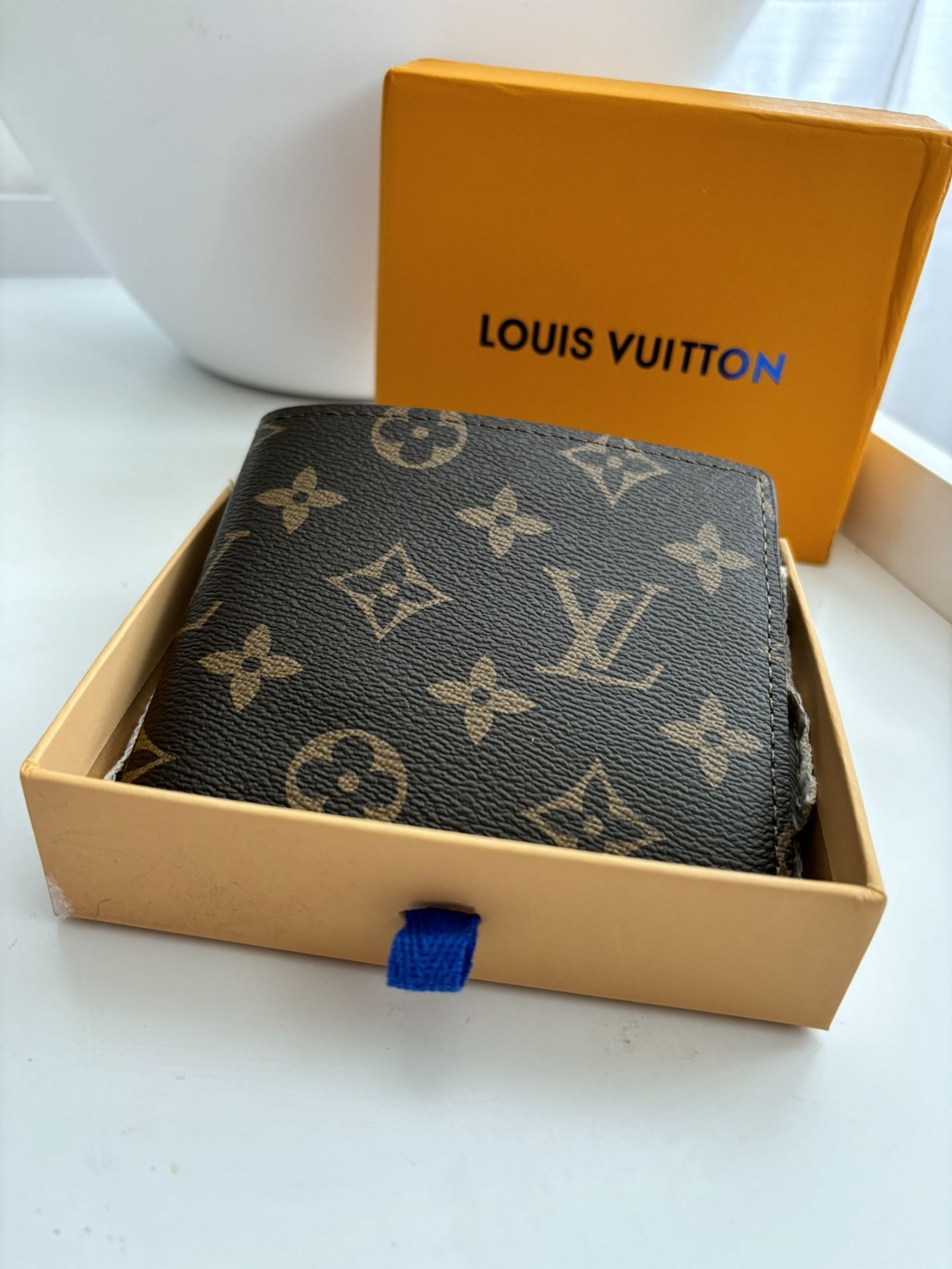 LV Men’s Wallet