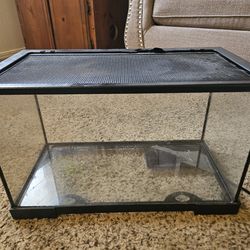 Reptile Closure & Accessories(All Must Go)