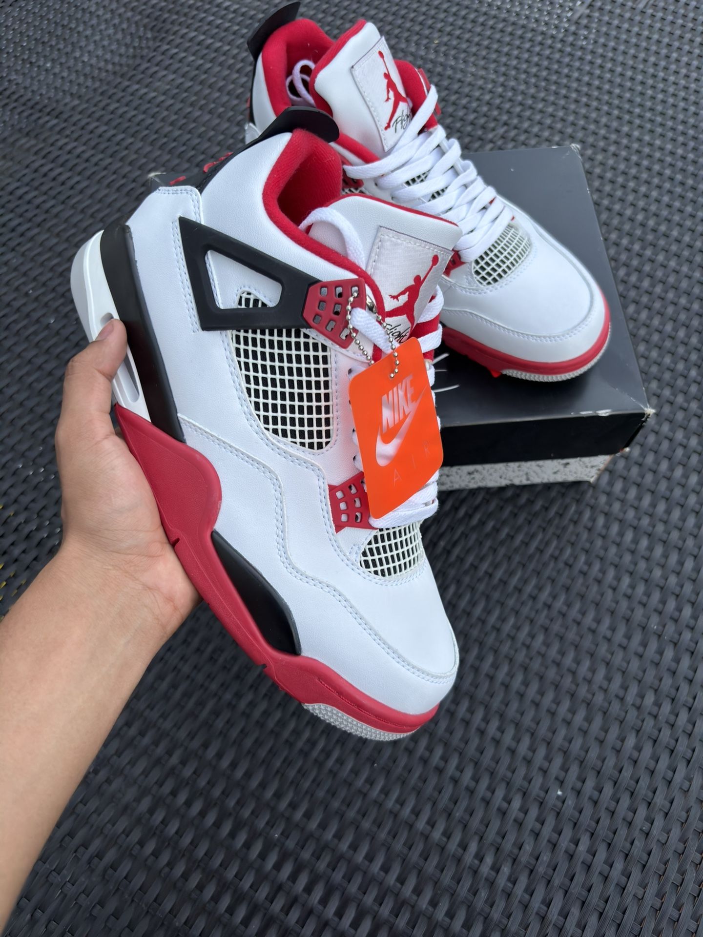Jordan 4 Fire Red