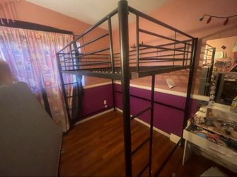 Full size loft bed