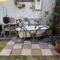 Vintage PEUGEOT Road Bike – Clip-In Pedals + Newer Seat