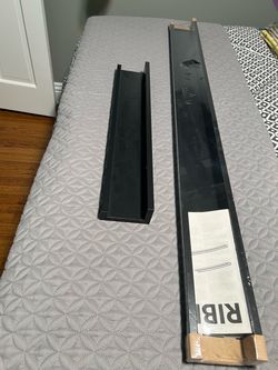 Picture racks/sheives