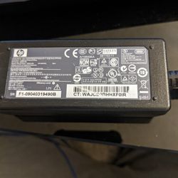 HP AC/DC Adapter HP PPP018H