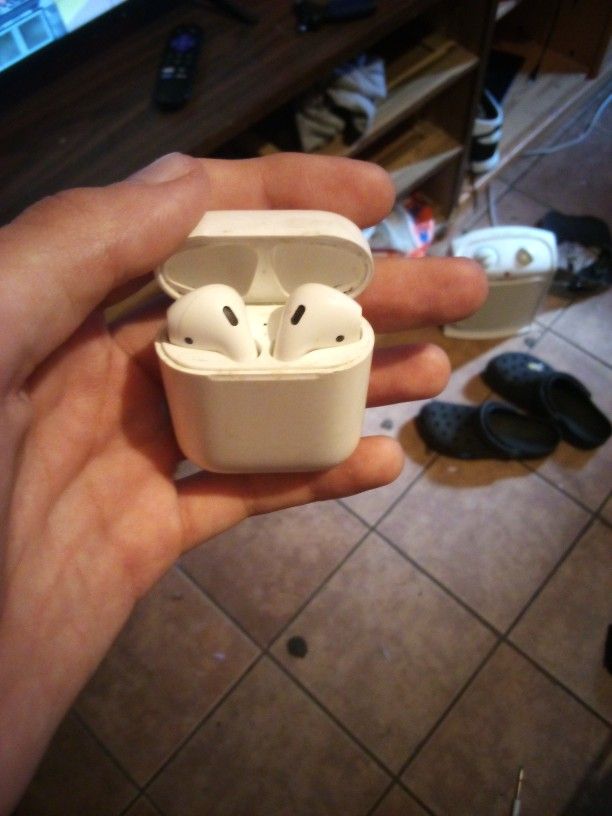 Airpods 2nd Gens