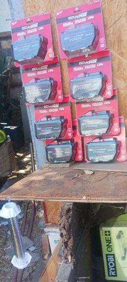 BATERIAS MILWAUKEE 12 FORGE