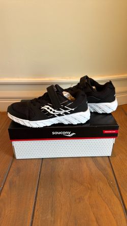 New Saucony Wind A/C Kids Shoes/Sneakers - Black/White Size 12 W