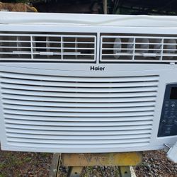 Haier AC 12000 BTU window unit