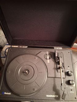 Magnavox Portable suitcase record player