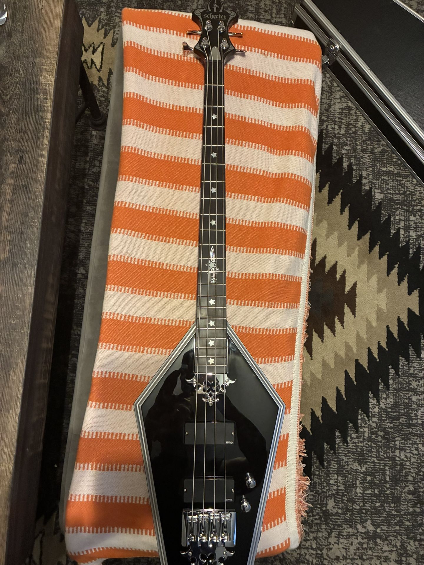 Schecter Sean Yseult Casket Bass Guitar