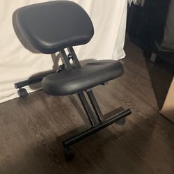 OFFICE CHAIR