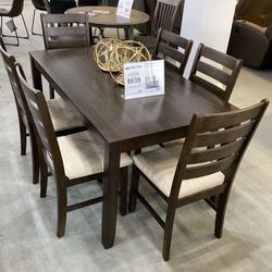 Rokane Dining Room Table Set (7/CN)