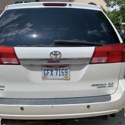 2004 Toyota Sienna