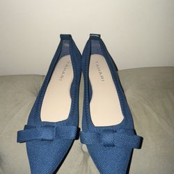 Tahari women’s blue flats size 8.5