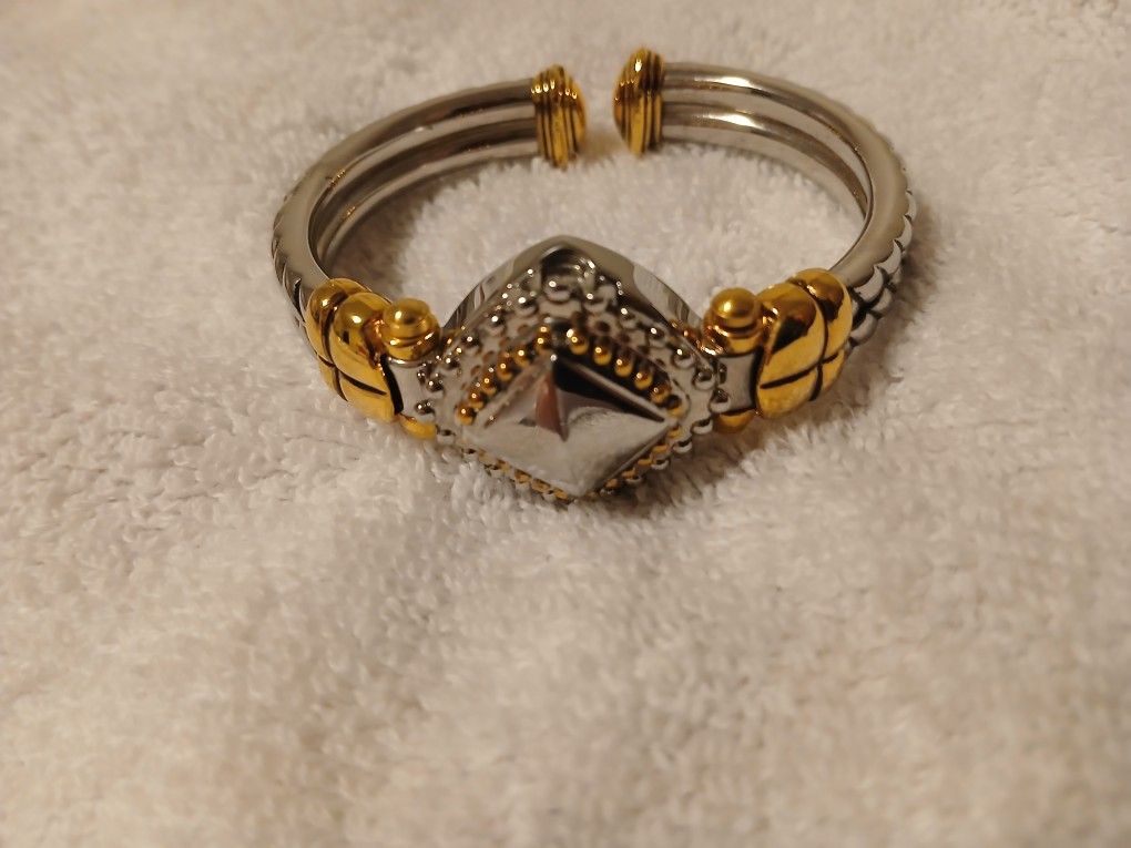 Beautiful Bracelet Watch NEW