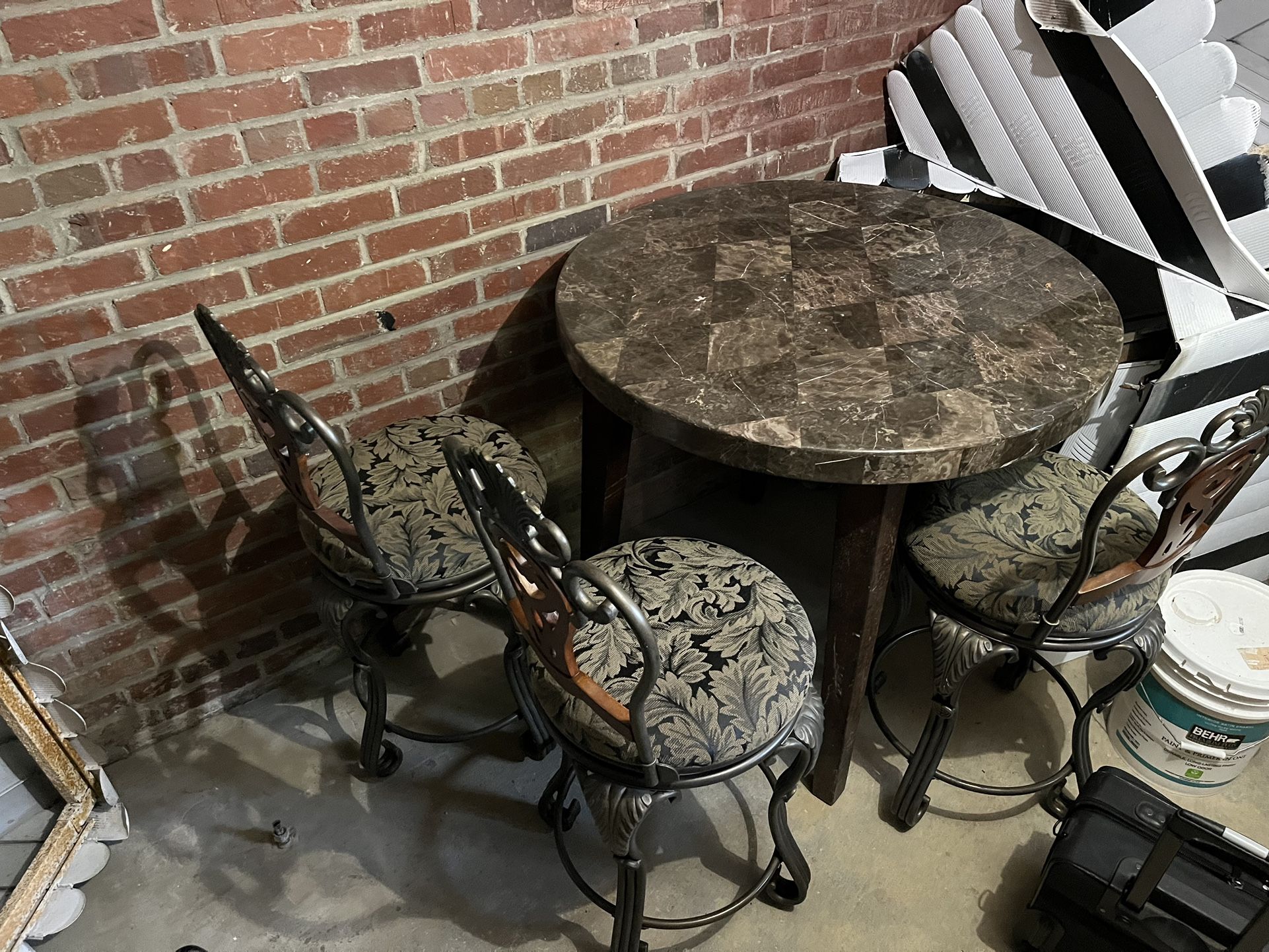 Stone Kitchenette Table With 3 Chairs